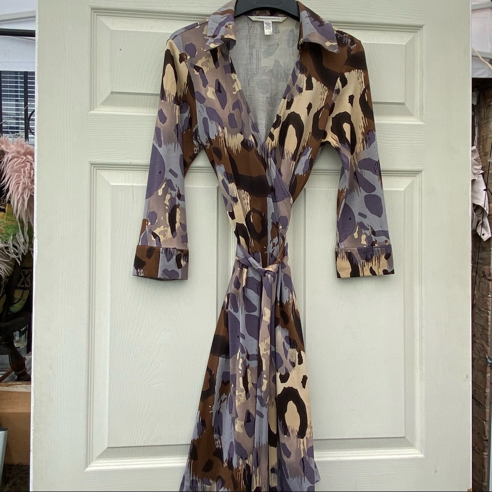Diane Von Furstenberg Justin Animal Print  Dress 6